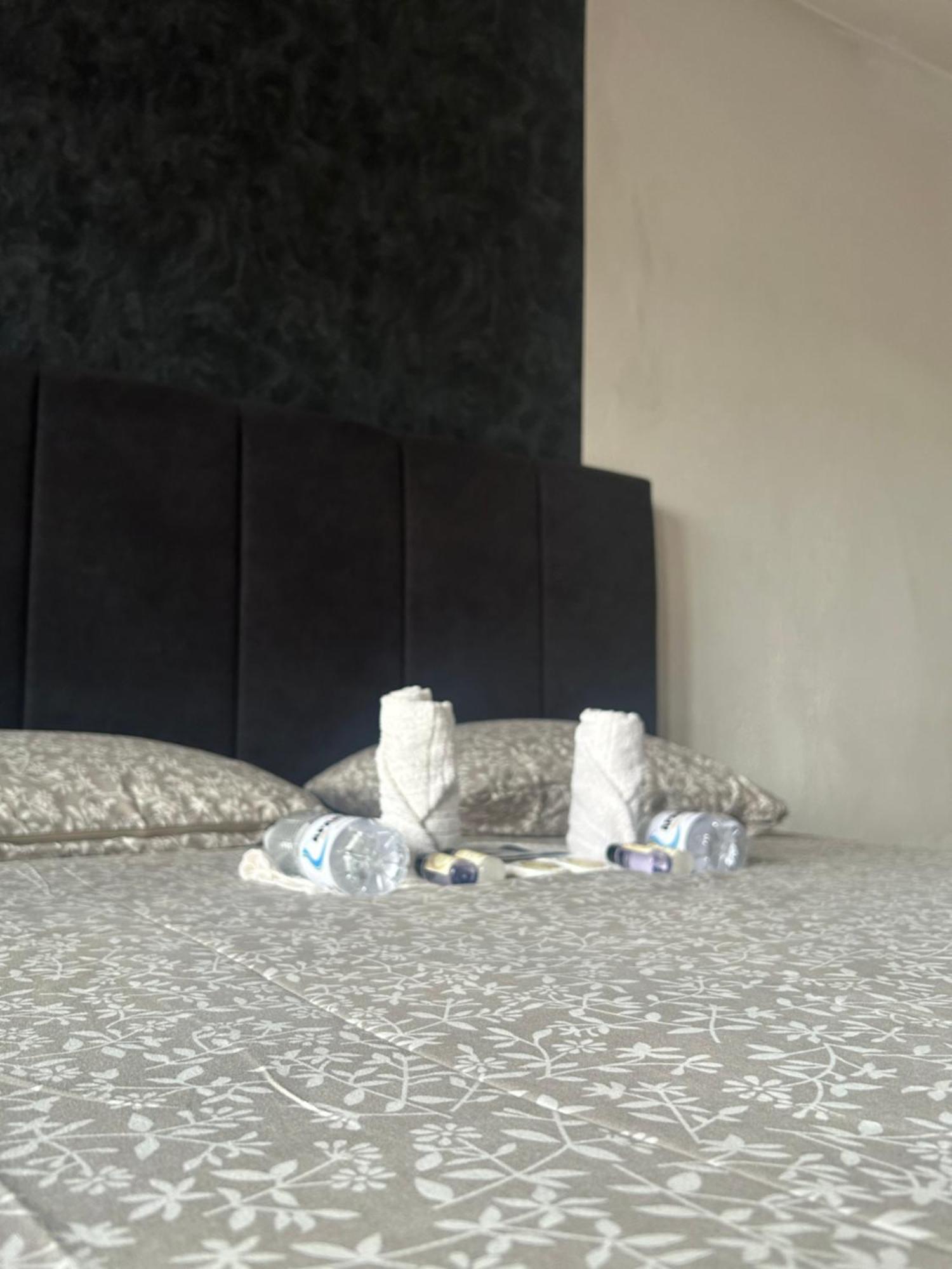 דירות טוזלה Apartman De Luxe מראה חיצוני תמונה