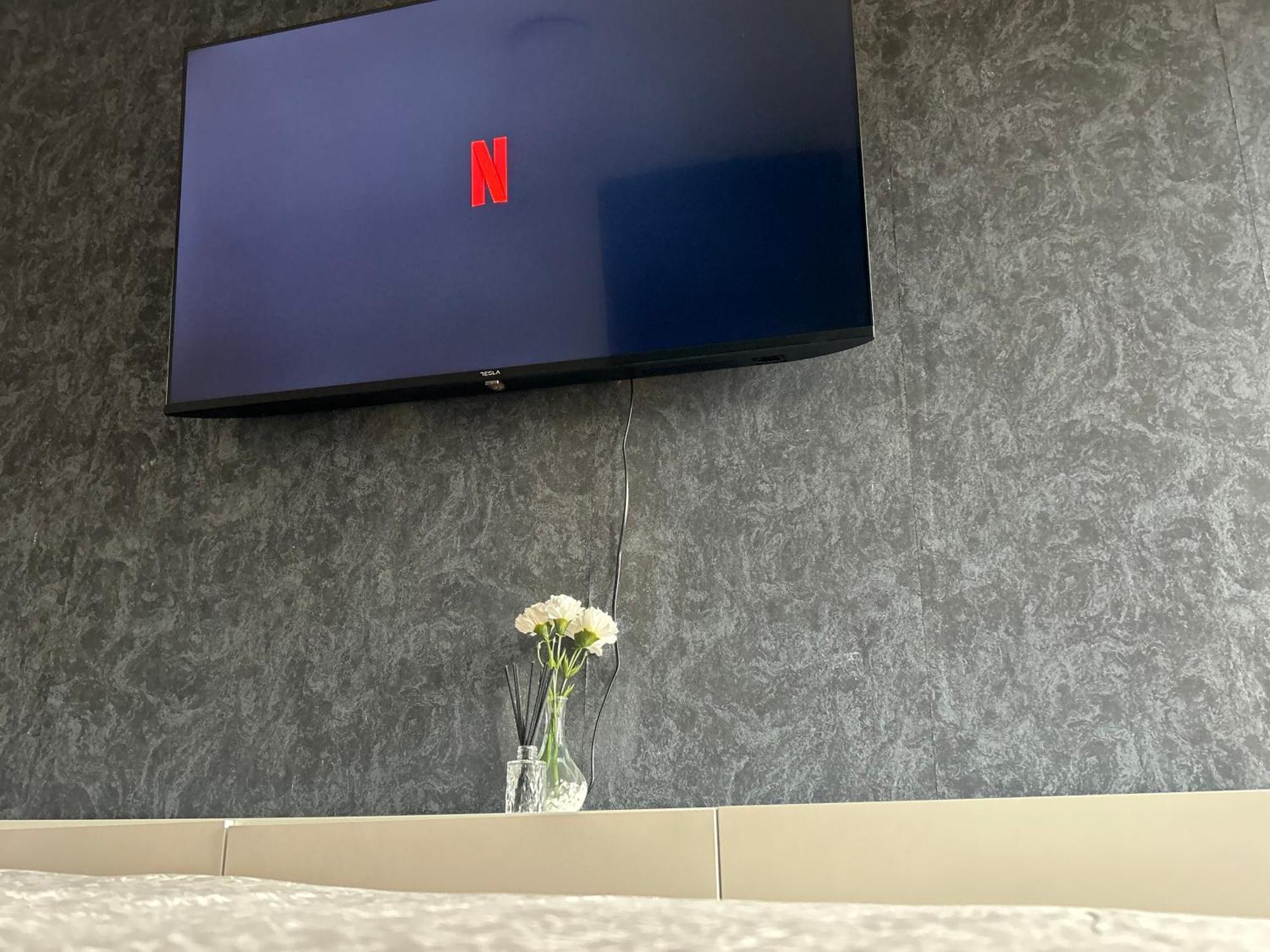 דירות טוזלה Apartman De Luxe מראה חיצוני תמונה